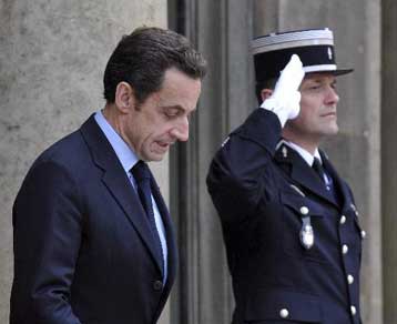 Κρίσιμος για τον Σαρκοζί ο β γύρος των δημοτικών εκλογών στη Γαλλία