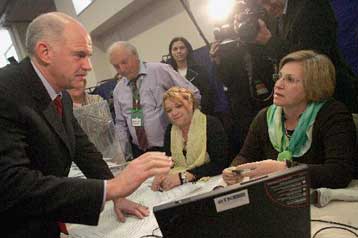 Τα μέλη του νέου Εθνικού Συμβουλίου εξέλεξε το ΠΑΣΟΚ