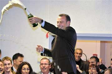 Νίκες για την κεντροαριστερά δείχνουν τα αποτελέσματα των γαλλικών δημοτικών εκλογών