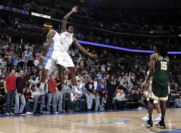 Στις 22 το σερί νικών των Ρόκετς, απίστευτο ρεκόρ παραγωγικότητας από τους Νάγκετς