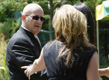 «Στα μαχαίρια» η οικογένεια Λέτζερ για την περιουσία του εκλιπόντος ηθοποιού