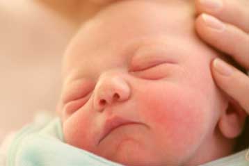 Μαιευτήριο στη Νορβηγία εξοπλίζει τα νεογνά με αντικλεπτικό συναγερμό