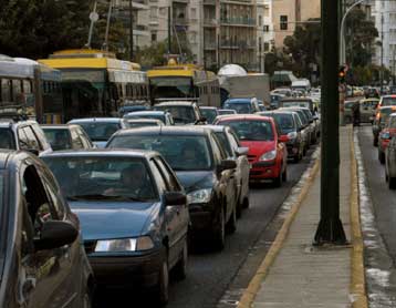 Διόδια ανάλογα με τη ρύπανση που προκαλούν τα Ι.Χ. μελετά το ΥΠΕΧΩΔΕ