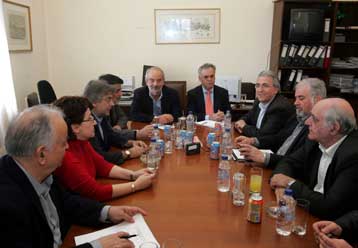 Τρία ταμεία ασφάλισης και επαναφορά της 35ετίας προτείνει ο ΣΥΡΙΖΑ