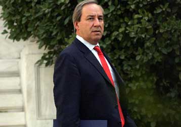 Συνάντηση Καραμανλή – Αλογοσκούφη με το βλέμμα στη διεθνή οικονομική κρίση