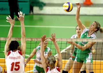 Φινάλε με νίκες για τους τέσσερις πρωτοπόρους, τα ζευγάρια των πλέι-οφ