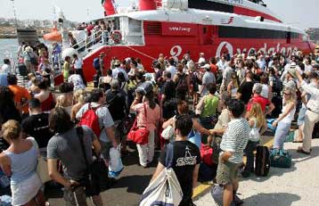 Αύξηση 8% στα ναύλα της οικονομικής θέσης στα πλοία της άγονης γραμμής