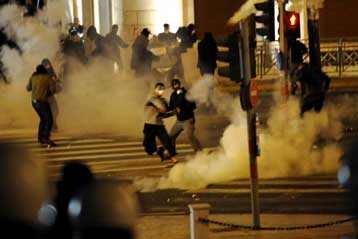 Έρευνα για τυχόν χρήση ελαστικής σφαίρας μετά την πορεία της Τετάρτης