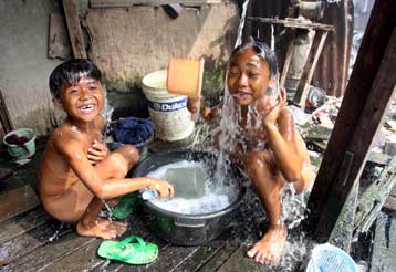 Χωρίς τουαλέτες συνεχίζουν να ζουν 2,6 δισεκατομμύρια άνθρωποι