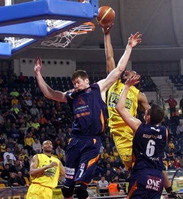 Σπουδαίες νίκες για την παραμονή τους πέτυχαν ΑΓΟΡ και Κολοσσός, νίκη της ΑΕΚ