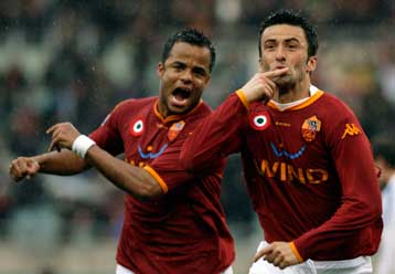 Η Γιουβέντους νίκησε την Ίντερ και άναψε «φωτιές» στην κορυφή