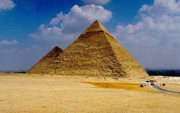 Ανακαλύψεις αρχαίων αγαλμάτων στον αρχαιολογικό χώρο των Κολοσσών του Μέμνωνα