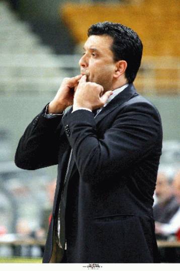 Ανακουφισμένος Αγγέλου, προβληματισμένος Φλεβαράκης, τραυματίες Σι και Ραλίμι