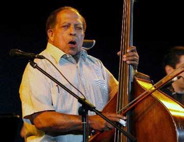 Πέθανε ο Κουβανός μουσικός Ισραέλ «Κατσάο» Λόπεζ