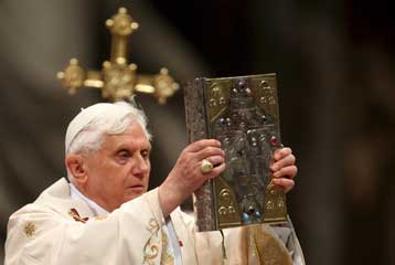 Πασχαλινό μήνυμα από τον Πάπα με αναφορές σε Θιβέτ, Μ.Ανατολή και Ιράκ