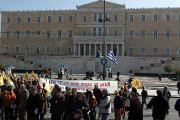 Εκβιαστικό δίλημμα θέτει η κυβέρνηση στον Πρόεδρο για το Ασφαλιστικό, λέει ο Αλ.Τσίπρας