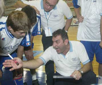 Εντυπωσιακή νίκη της εθνικής Εφήβων και αποθέωση στο Μανχάιμ