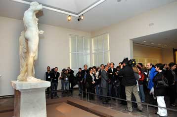 Έκθεση του καλλιτέχνη Παύλου εγκαινιάστηκε στην Αρχαία Ολυμπία