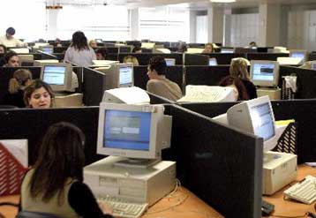 Πώς πληρώνεται η αργία της 25ης Μαρτίου για τους μισθωτούς