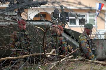 Ντε φάκτο διχοτόμηση του Κοσόβου ζητά η Σερβία εννέα χρόνια μετά τους βομβαρδισμούς