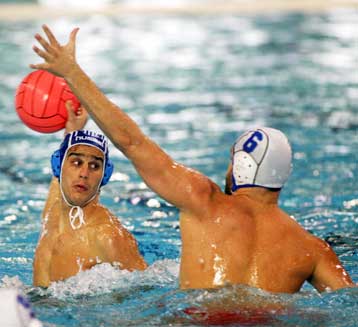 «Πρόωρος τελικός» στο Κύπελλο πόλο, με πειραιώτικο ντέρμπι