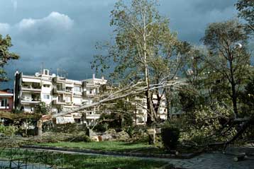 Έντονα καιρικά φαινόμενα σε Λάρισα και βόρεια Ελλάδα