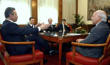 «Εμφύλιος» στα Σκόπια για το θέμα της ονομασίας μετά τις δηλώσεις Τσερβένκοφσκι