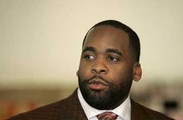 Νέο σκάνδαλο στις τάξεις των Δημοκρατικών με πρωταγωνιστή το δήμαρχο του Ντιτρόιτ