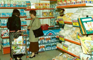 Ανω των 3.000 ευρώ μηνιαίως το κόστος διαβίωσης μιας τετραμελούς οικογένειας