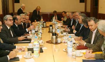 Συμφωνία ΓΣΕΕ – εργοδοτών για διετή συλλογική σύμβαση εργασίας