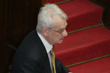 Κόντρα στη Βουλή για «παρεμβάσεις» στο έργο της Δικαιοσύνης