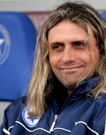 Παρελθόν από τον Ατρόμητο ο Όγιος, Κάμπος προ των πυλών