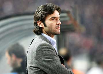 Στο εξωτερικό για να «τσεκάρει» παίκτες ο Βρύζας