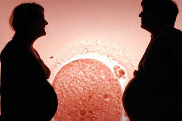 Ιατρικό παράξενο με άνδρα που έμεινε έγκυος