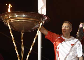 Διά χειρός Γκάλη άναψε την Πέμπτη η Φλόγα στο βωμό της Θεσσαλονίκης