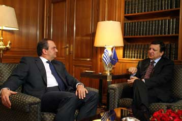 Η παράνομη μετανάστευση στην ΕΕ στο επίκεντρο της συνάντησης Καραμανλή – Μπαρόζο