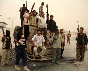 Νέα διορία για να παραδοθούν έδωσε στους σιίτες μαχητές ο Ιρακινός πρωθυπουργός