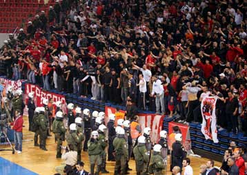 Στα μαλακά, αλλά… ακριβά οι «αιώνιοι»