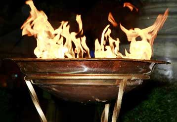 Δρακόντεια μέτρα ασφαλείας για τη διέλευση της Φλόγας από την Αθήνα