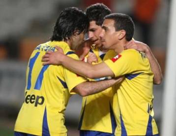 Με νίκη επί της Ομόνοιας μπήκε ο ΑΠΟΕΛ στα πλέι-οφ