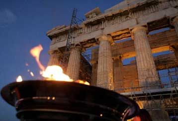 Στην κινεζική Επιτροπή «Πεκίνο 2008» παραδίδεται η Ολυμπιακή Φλόγα