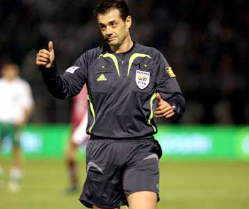 Ο Βασσάρας «σφυρίζει» στο Σάλκε-Μπαρτσελόνα