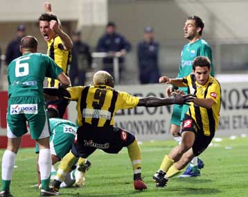 Βήμα παραμονής από τον Εργοτέλη, Αστέρας και Λάρισα προς τα πλέι-οφ