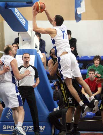 Τρίτη συνεχόμενη ήττα για τον Αρη και αντεπίθεση Πανελληνίου