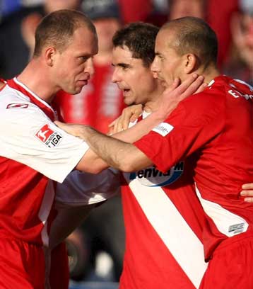 Ανάσα πήρε η Κότμπους, βαθμούς «πέταξε» η Στουτγάρδη