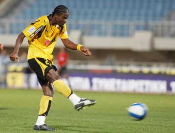 Εξηγήσεις και 10.000 ευρώ έδωσε ο Καλόν μετά τη συνάντηση με τον Νικολαΐδη