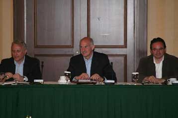 Τα προβλήματα των αγροτών στο επίκεντρο του Πολιτικού Συμβουλίου του ΠΑΣΟΚ