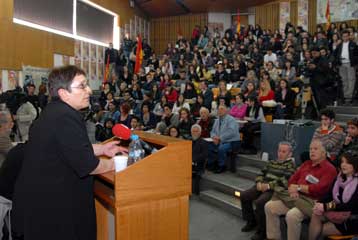 Για «πολιτικό σόου» από πλευράς ΠΑΣΟΚ και ΣΥΡΙΖΑ για το δημοψήφισμα κάνει λόγο το ΚΚΕ