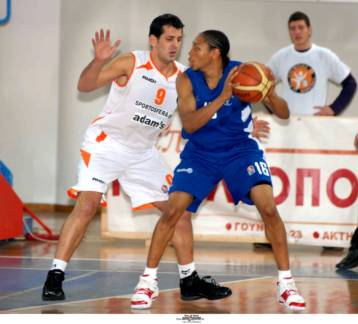 Ο Πανελλήνιος έδεσε… τον Γκράντι στην Κυψέλη μέχρι το 2010