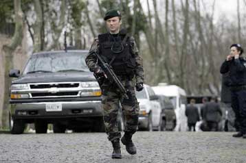 Δεκάδες άτομα συνελήφθησαν στην Κωνσταντινούπολη για συμμετοχή στην Αλ Κάιντα